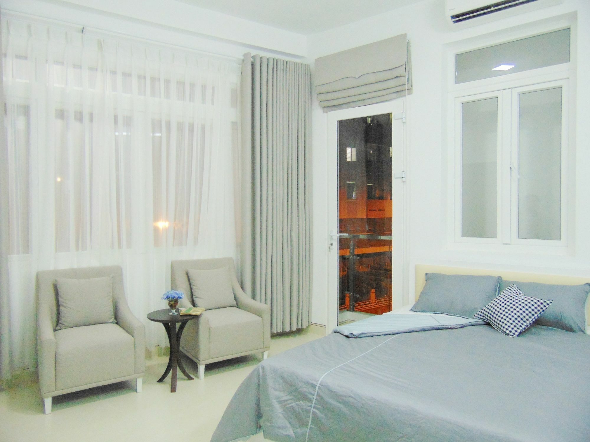 M-H Serviced Apartment Thành Pho Ho Chí Minh Esterno foto